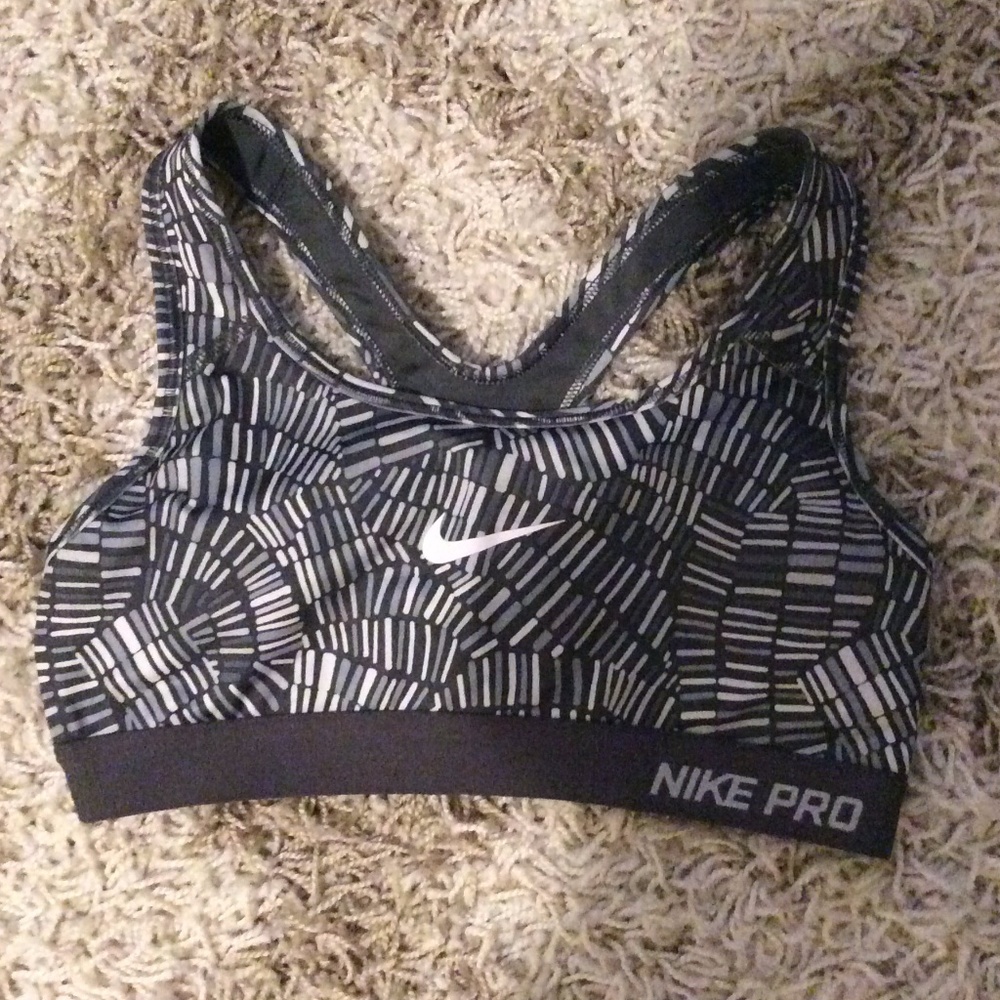 EUC Nike Dri Fit Sports Bra